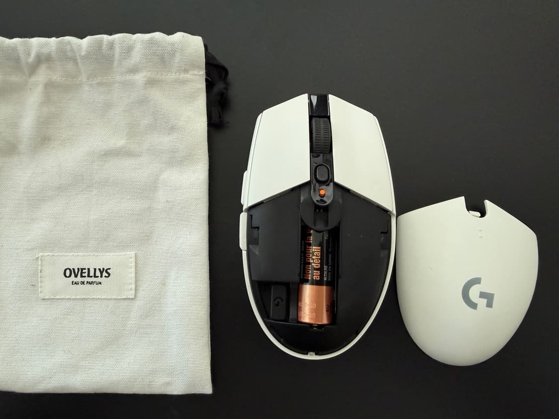 로지텍 로지아이 마우스 G304 게임 게이밍 게이머 정품  새상품급  개 상품이미지5