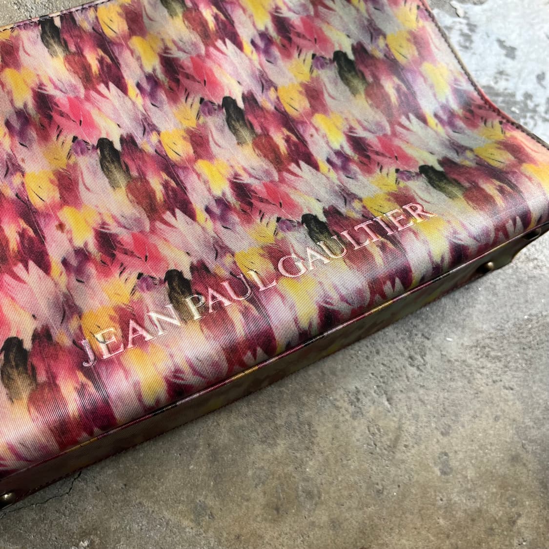 장폴고티에 페더 패턴 홀로그램 스퀘어 숄더 백 상품이미지2