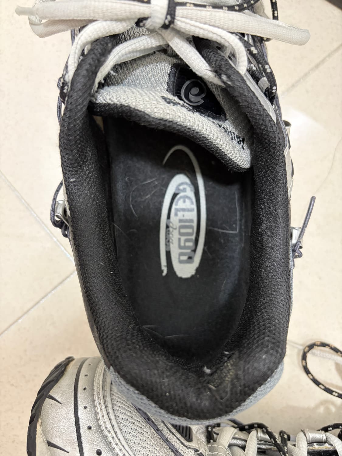 아식스 젤-1090 앤더슨 벨 메탈릭 실버 290 상품이미지3