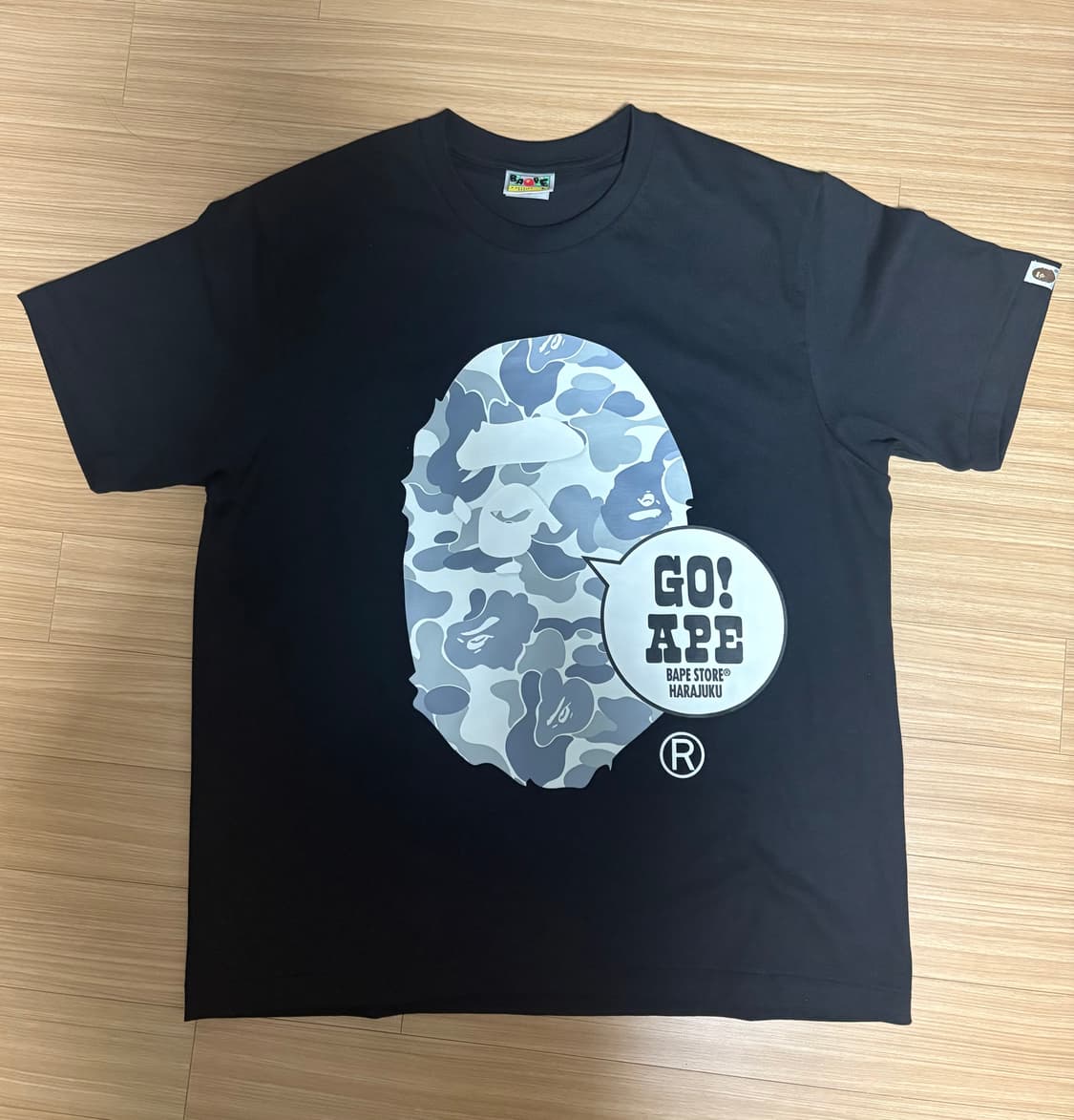 베이프 하라주쿠 한정 반팔티 새상품 상품이미지1