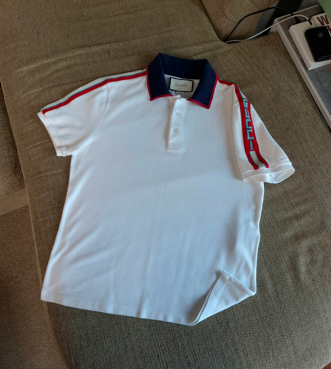 L/ 구찌 숄더 자수 로고 카라티 상품이미지2