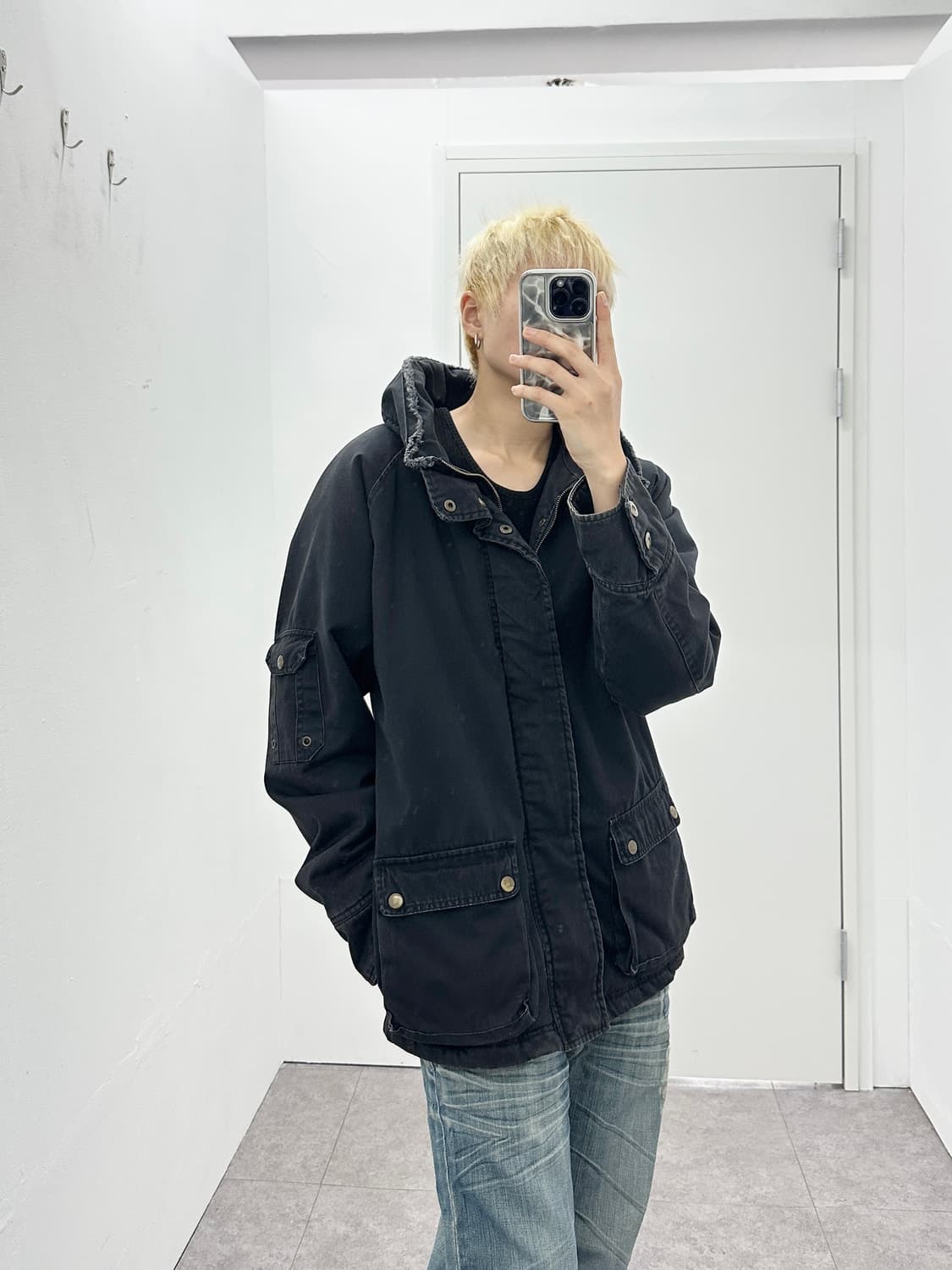 Grunge neck detail fur jacket 상품이미지9