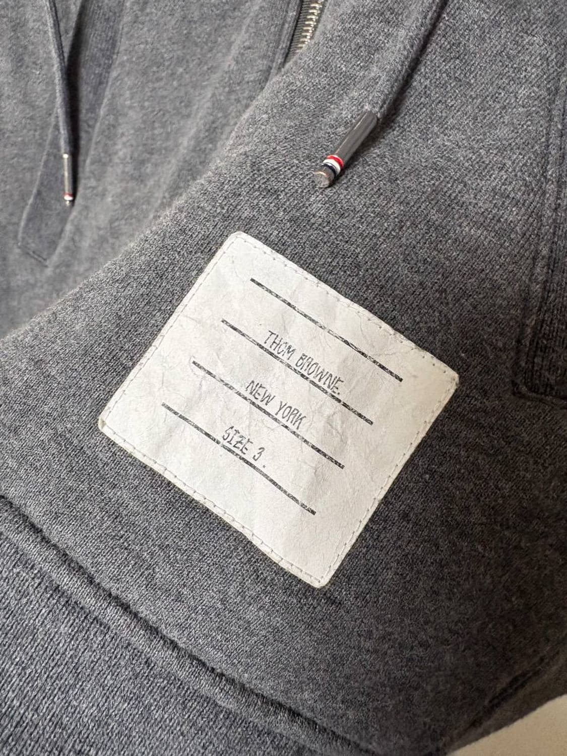 [3] 톰브라운 사선완장 후드집업 다크그레이 상품이미지4