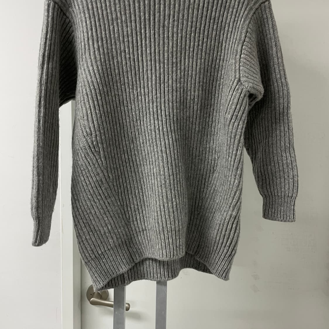 아크네스튜디오 목폴라 니트 그레이 S(W) 상품이미지3