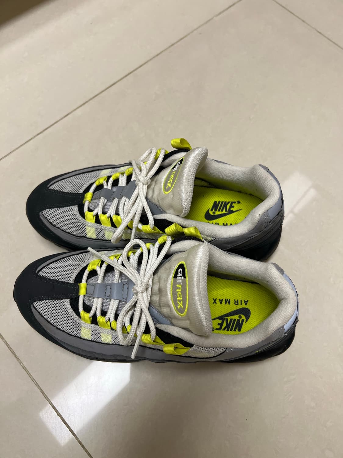 나이키 95맥스 OG 2020버전 250 사이즈 상품이미지9