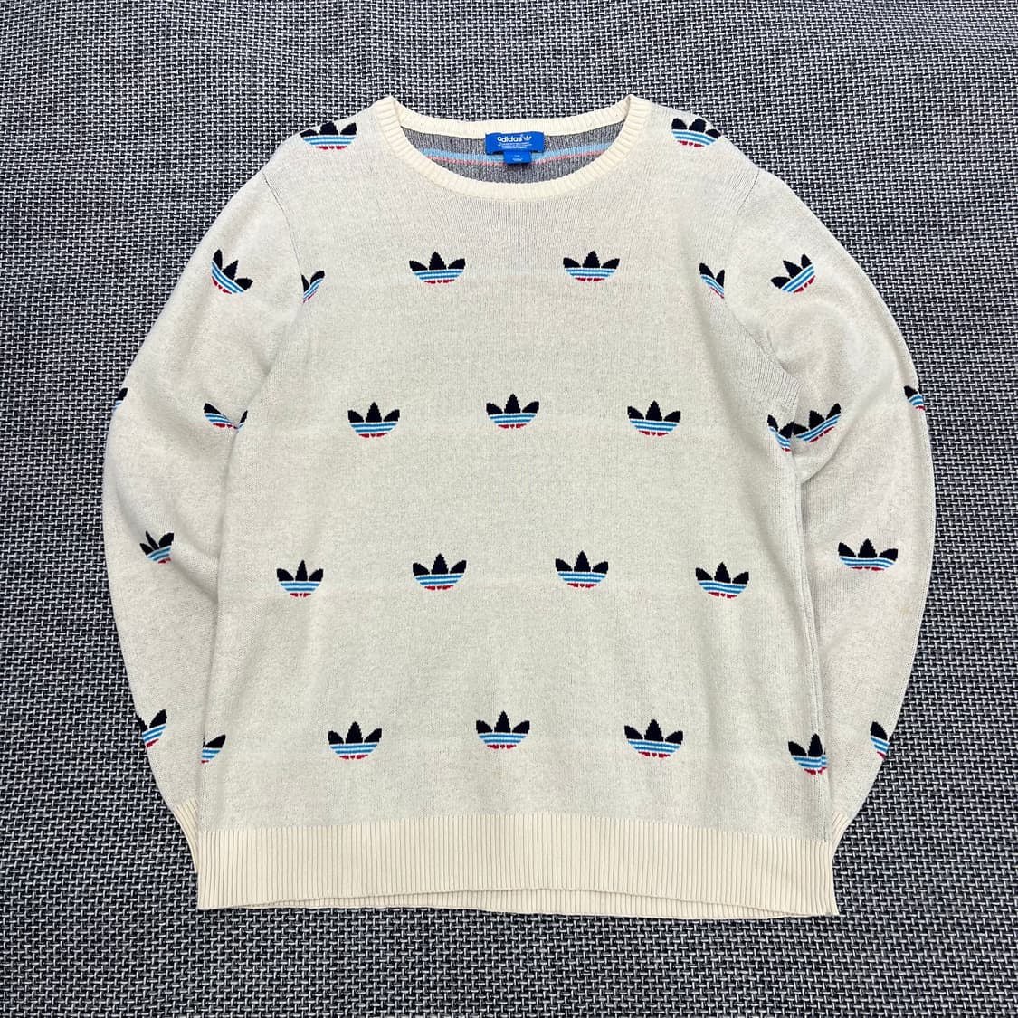 아디다스 로고 패턴 니트 110 상품이미지1
