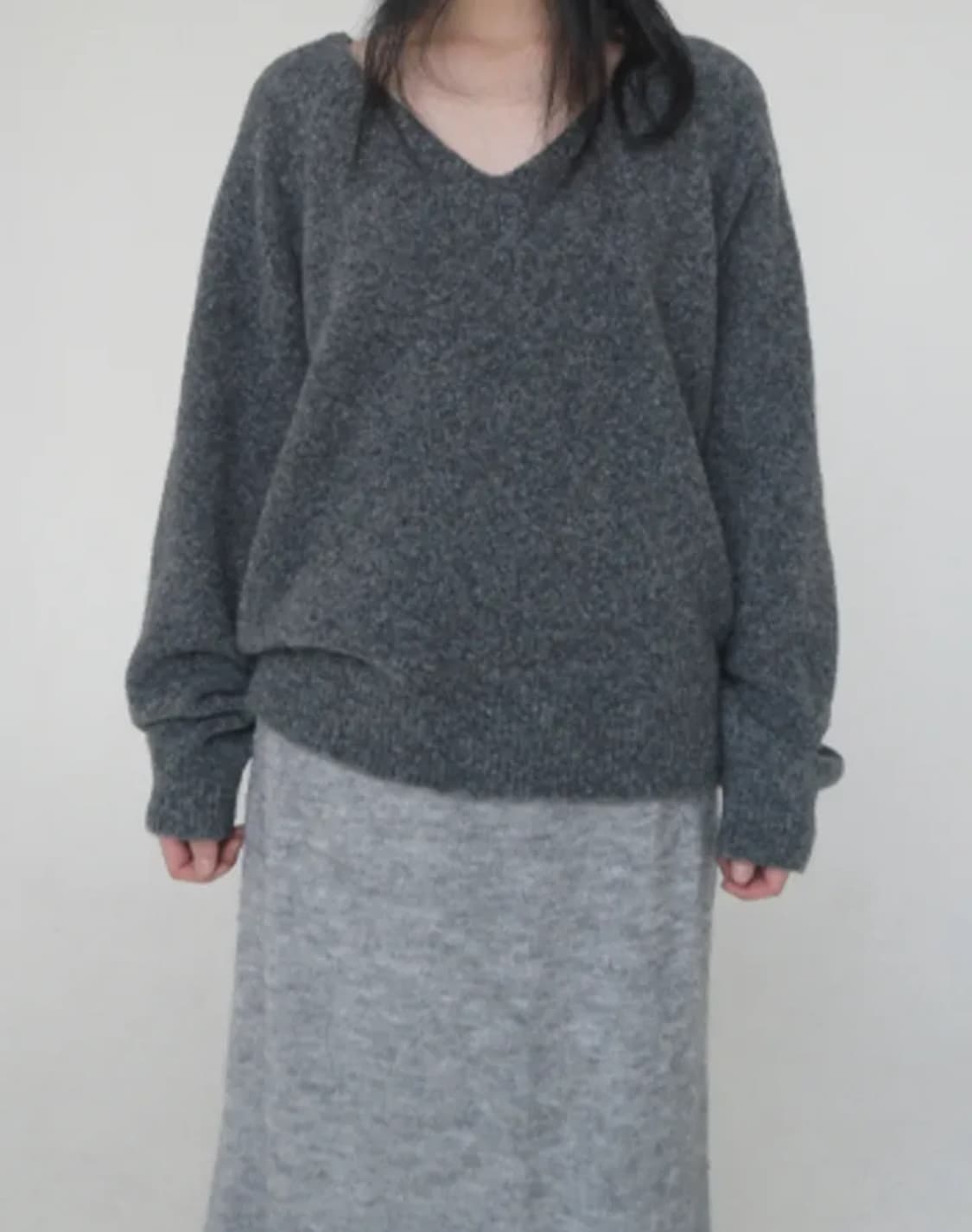 에프터먼데이 브이넥 풀 오버 니트 상품이미지1