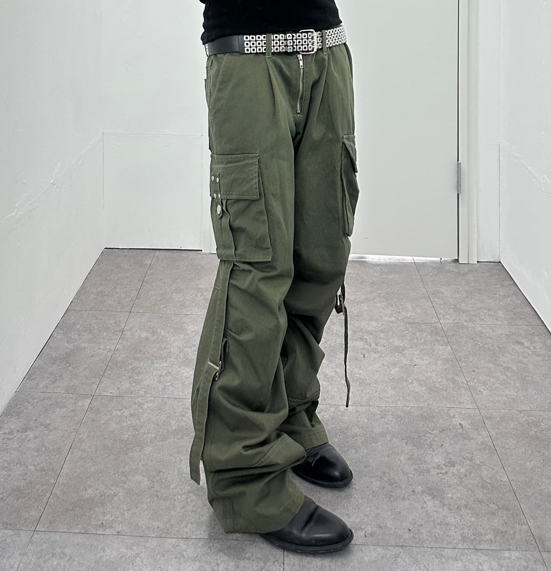Studded Military Pleat Zip Cargo Trouser 상품이미지4