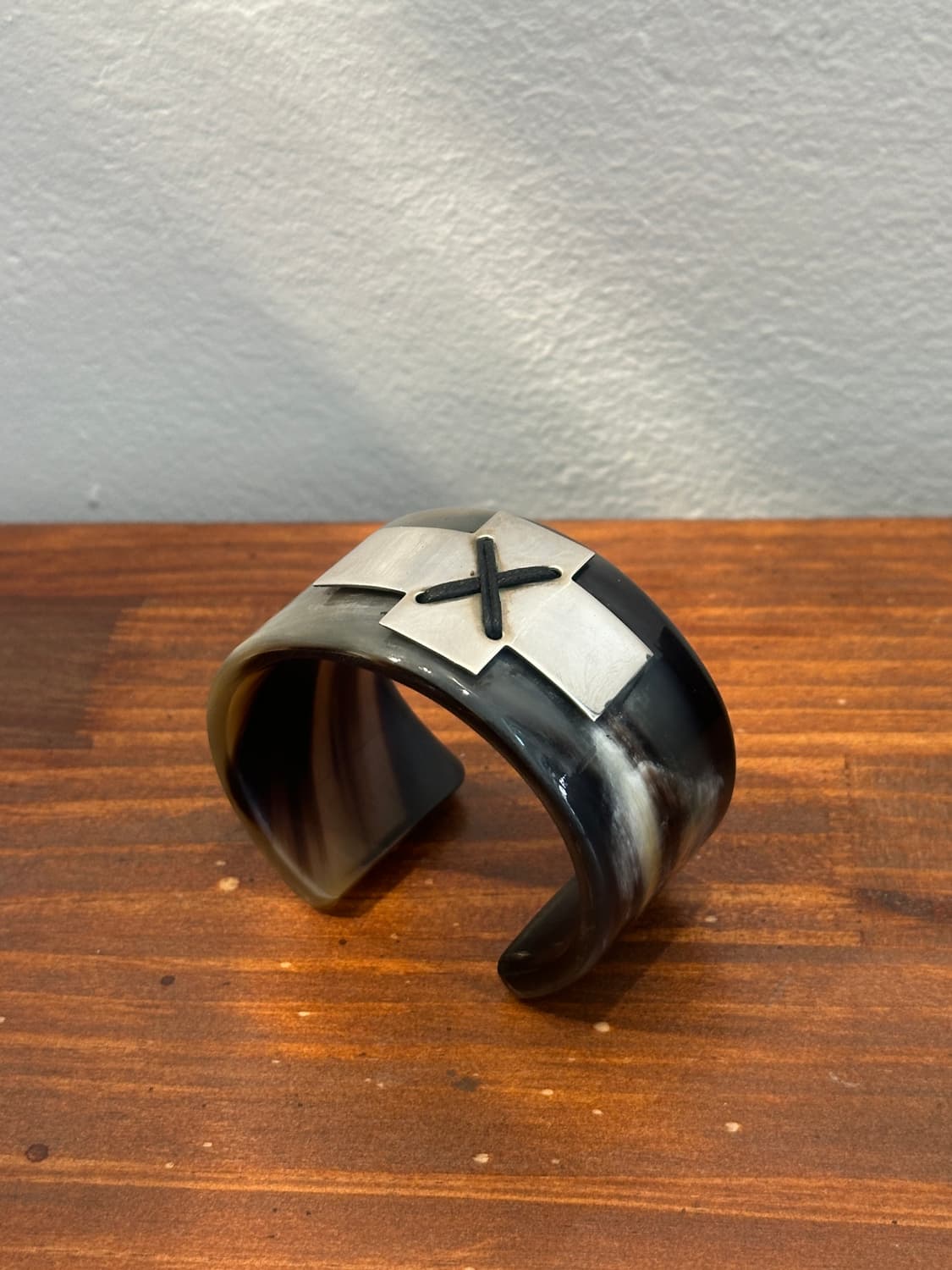 Vintage Horn & 925 Silver Cross Bangle 상품이미지1