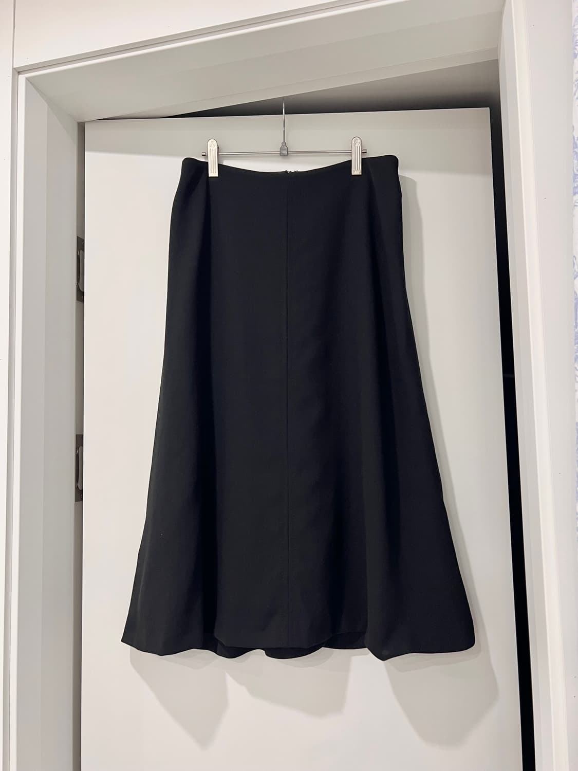 막스마라 블랙 퓨어 뉴 울 100 스커트 Made in Italy 상품이미지1