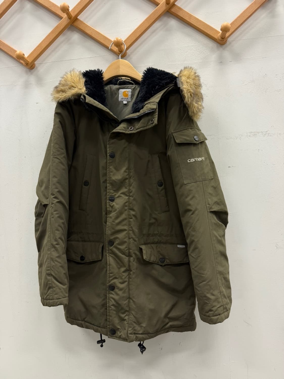 칼하트 앵커리지 카키 파카패딩 공용 XS  상품이미지1