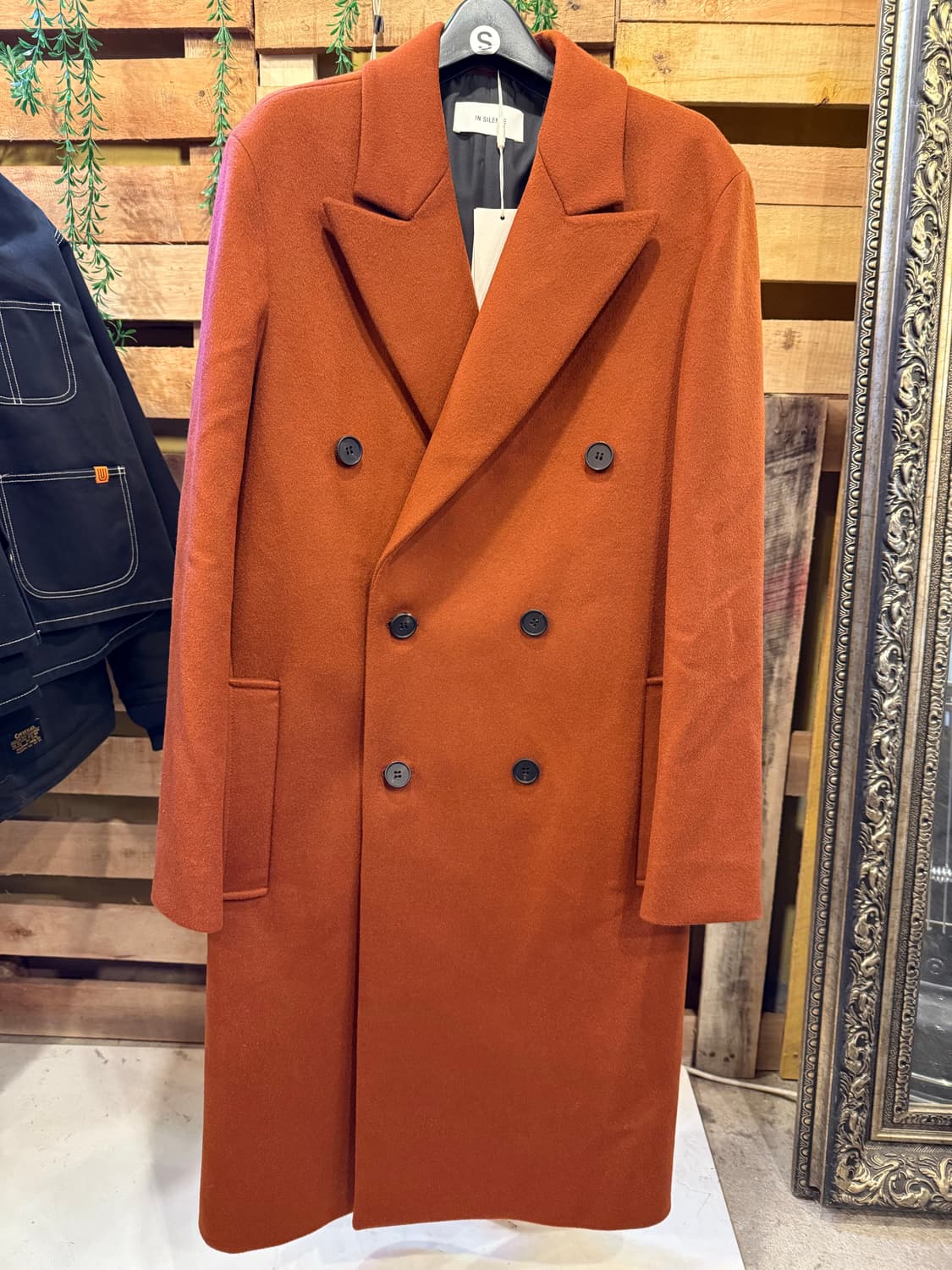 인사일런스 오렌지 코트 상품이미지1