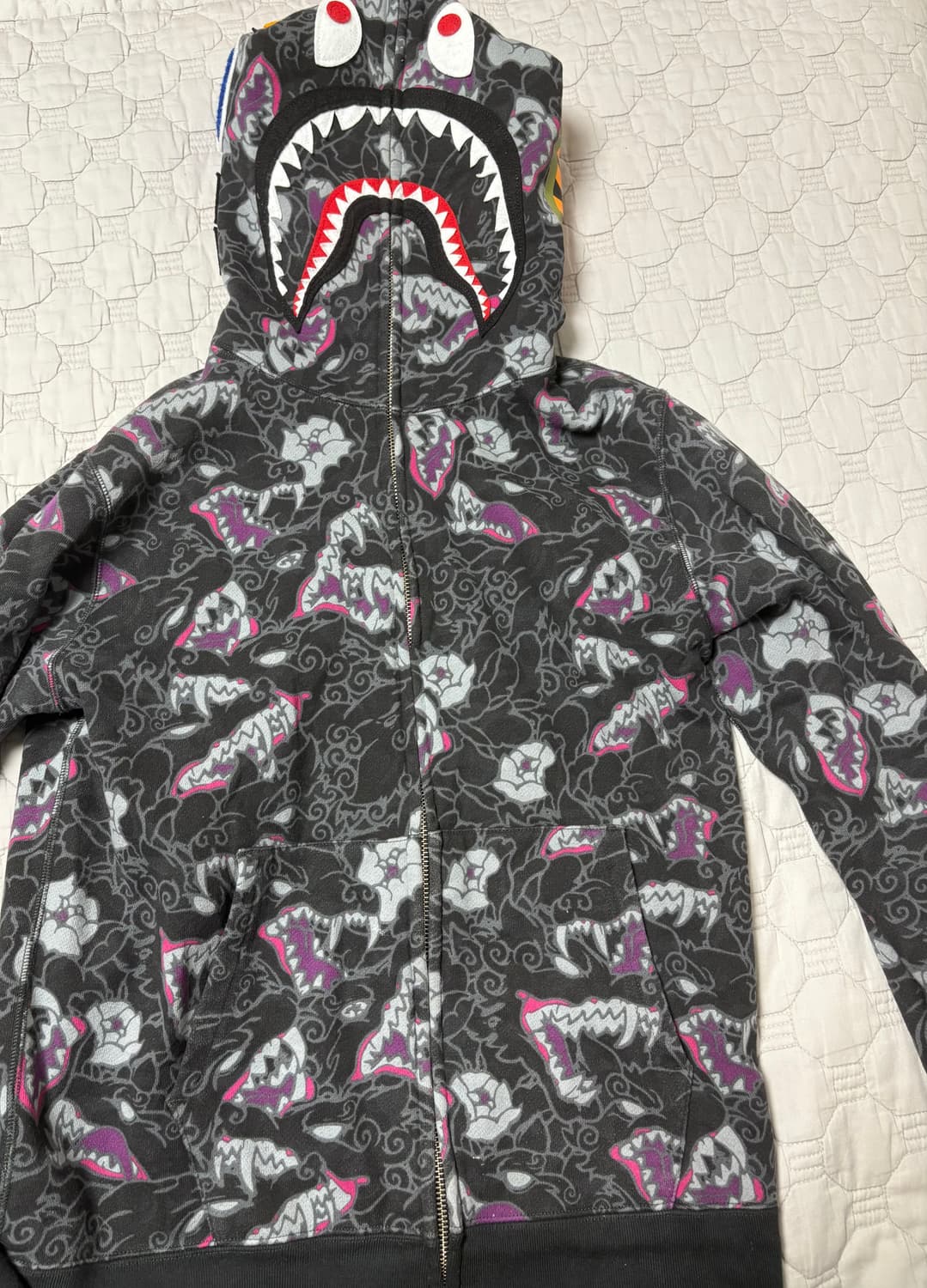 베이프 재패니즈 타투 카모 샤크 후드집업 상품이미지1