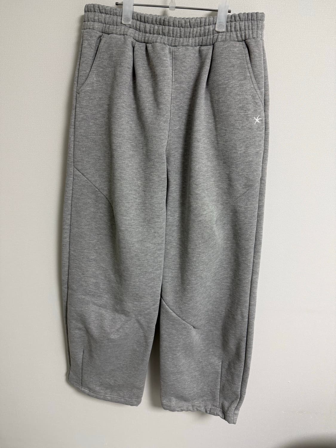 더콜디스트모먼트 스웻팬츠 상품이미지1