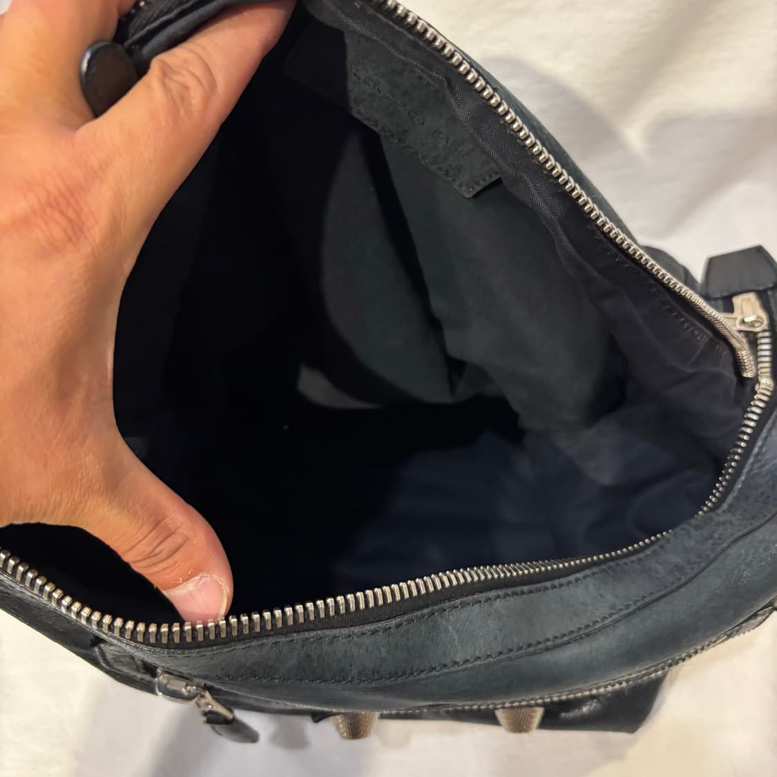 발렌시아가 레더 자이언트 데이 호보 모터백 상품이미지7