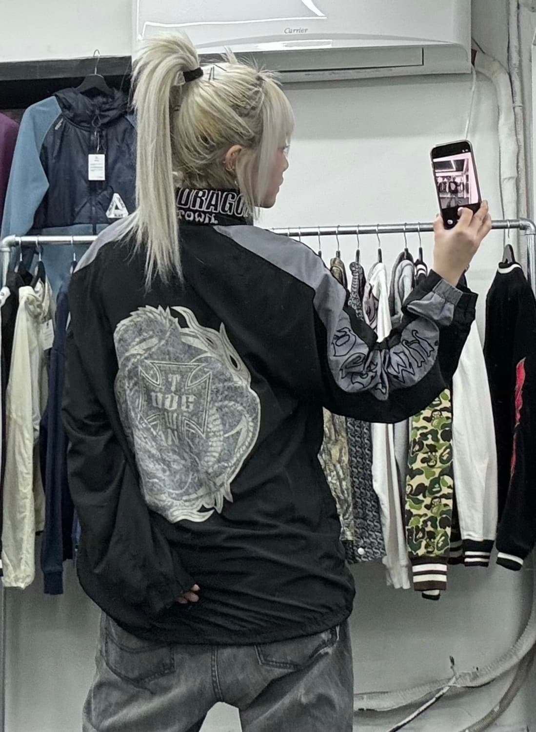 도그타운 블랙드래곤 빅로고 바람막이 상품이미지1