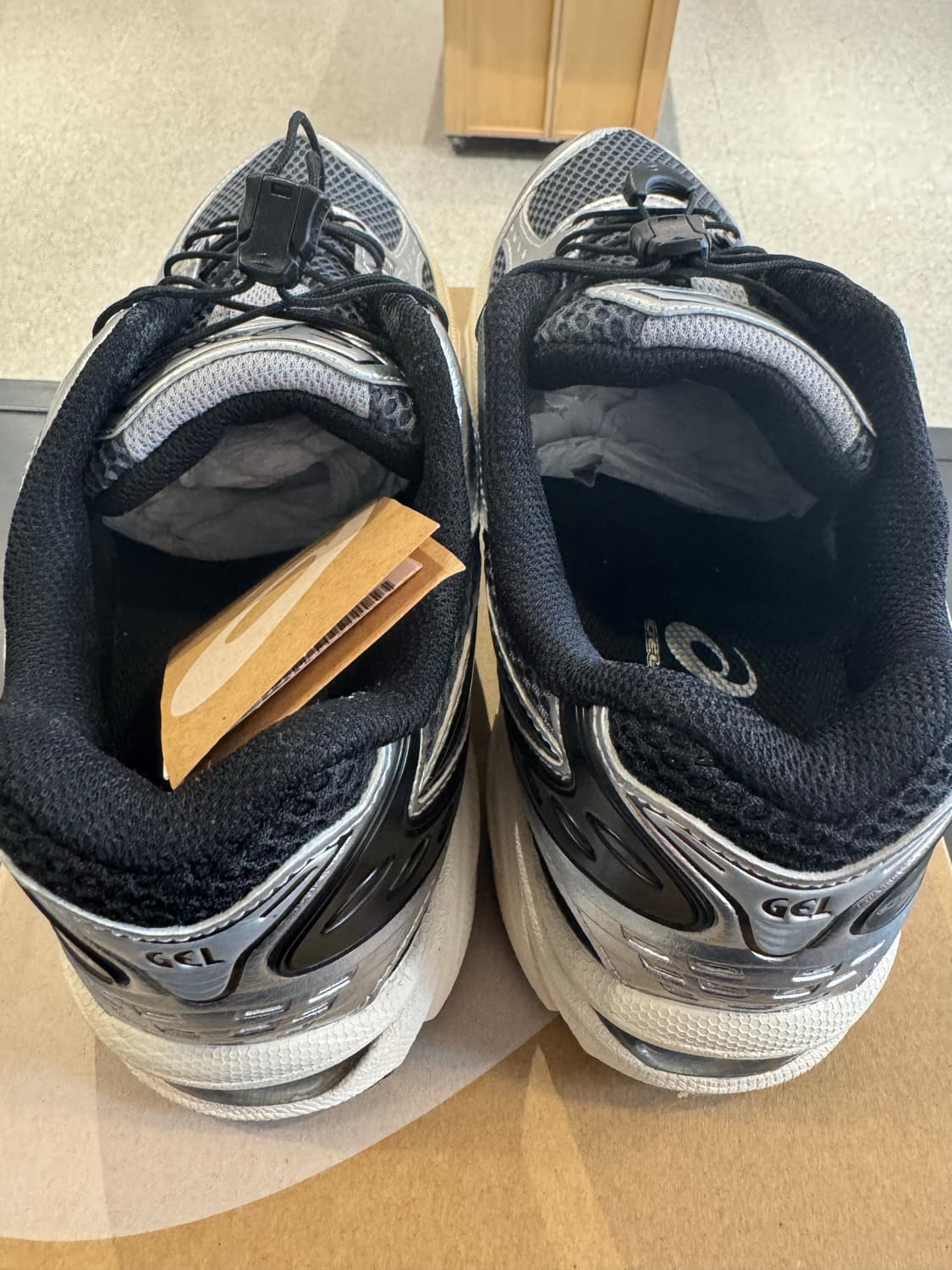 아식스 젤카야노 14 캐리어 그레이 블랙 (260) 상품이미지5