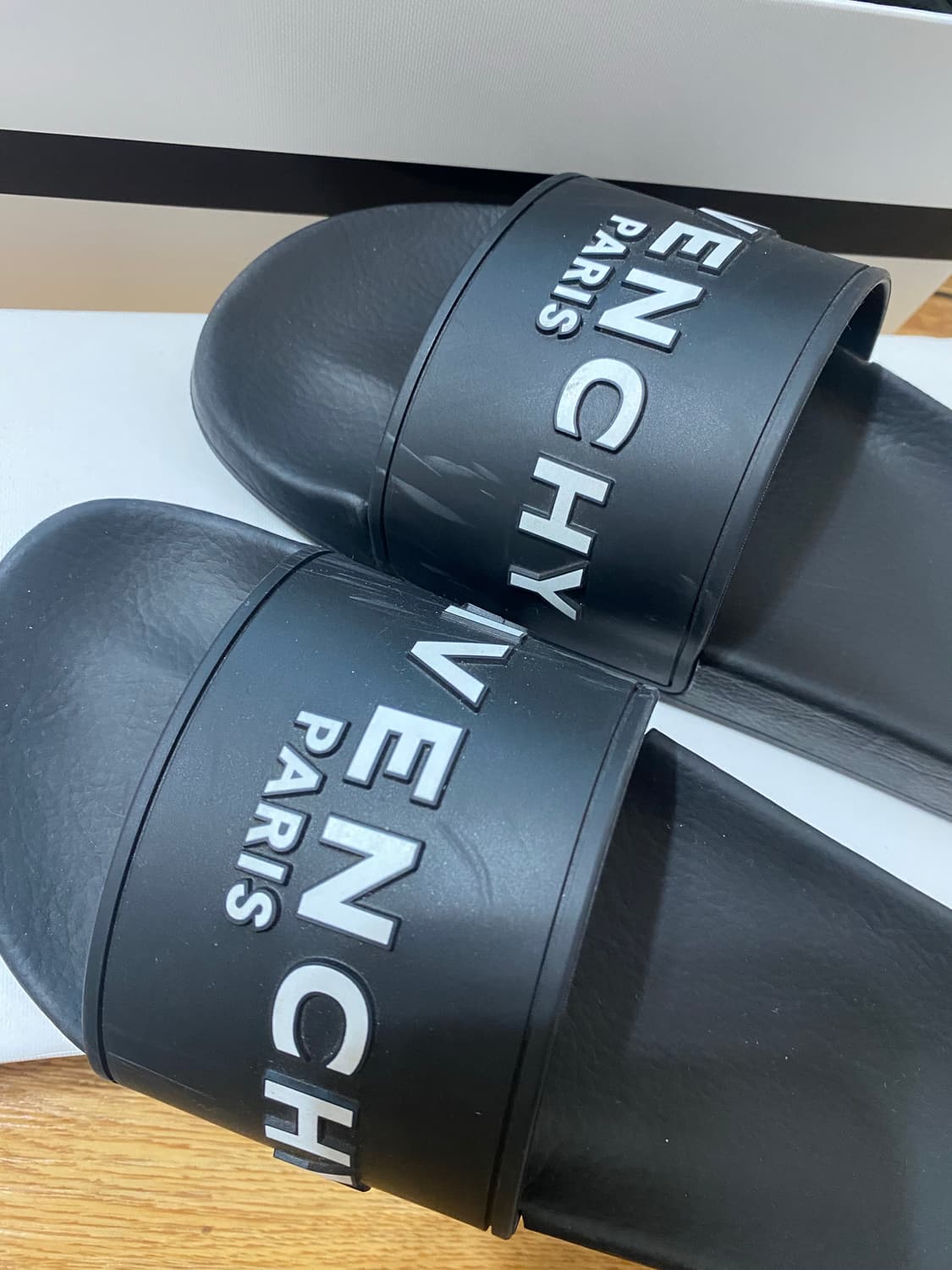 지방시 슬리퍼 슬라이드 37사이즈 상품이미지1