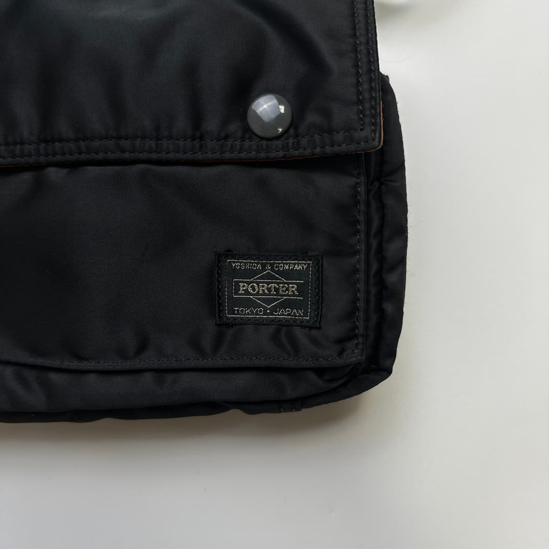 PORTER TANKER SHOULDER BAG 포터 탱커 숄더백 상품이미지2