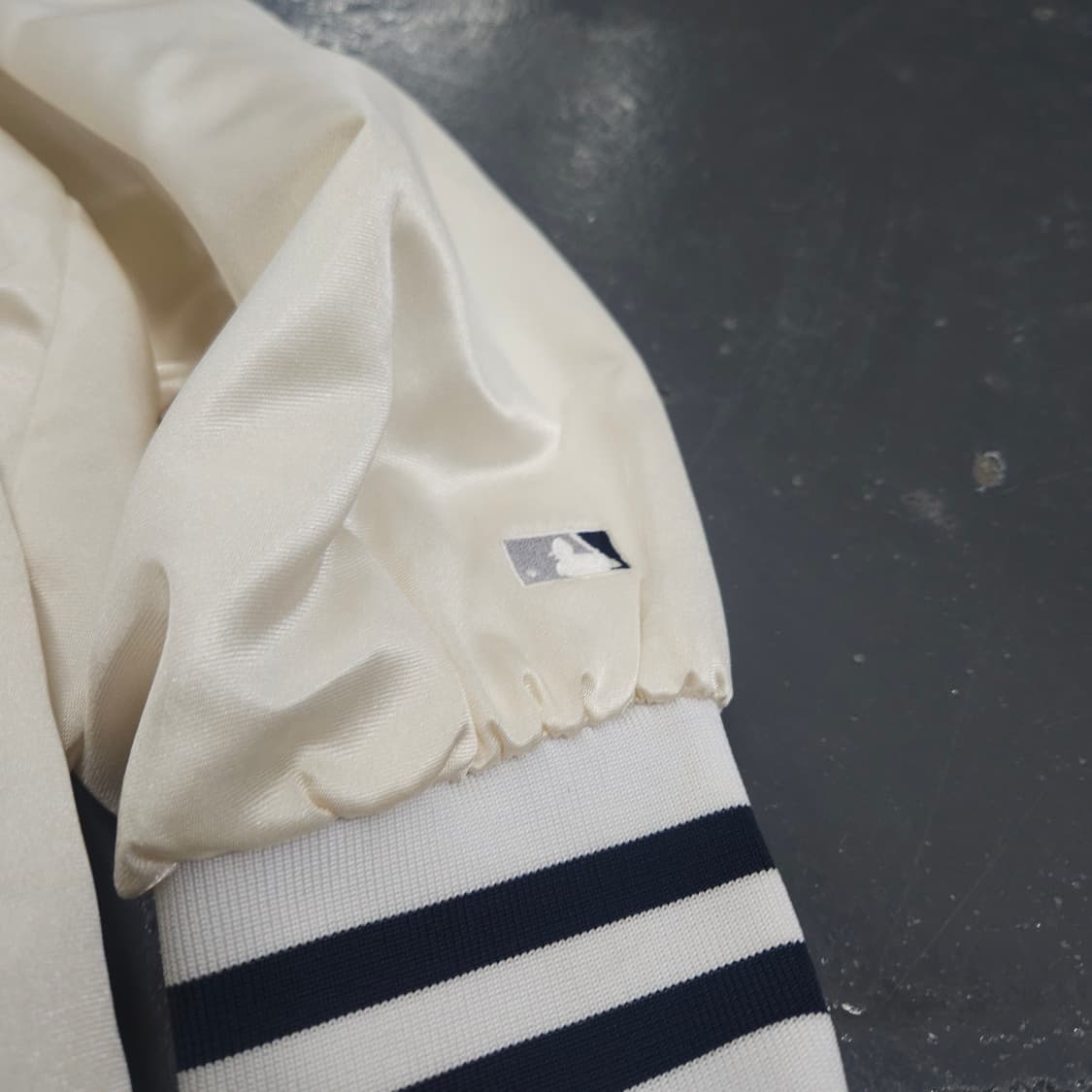 MLB WWS LA 다저스 빅로고 사틴 바시티 자켓 (L) 상품이미지7