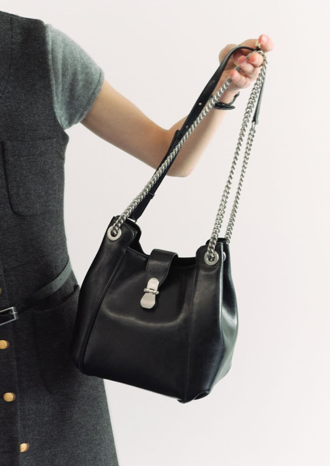 루에브르 삭드 솔티 버켓백 블랙 상품이미지1