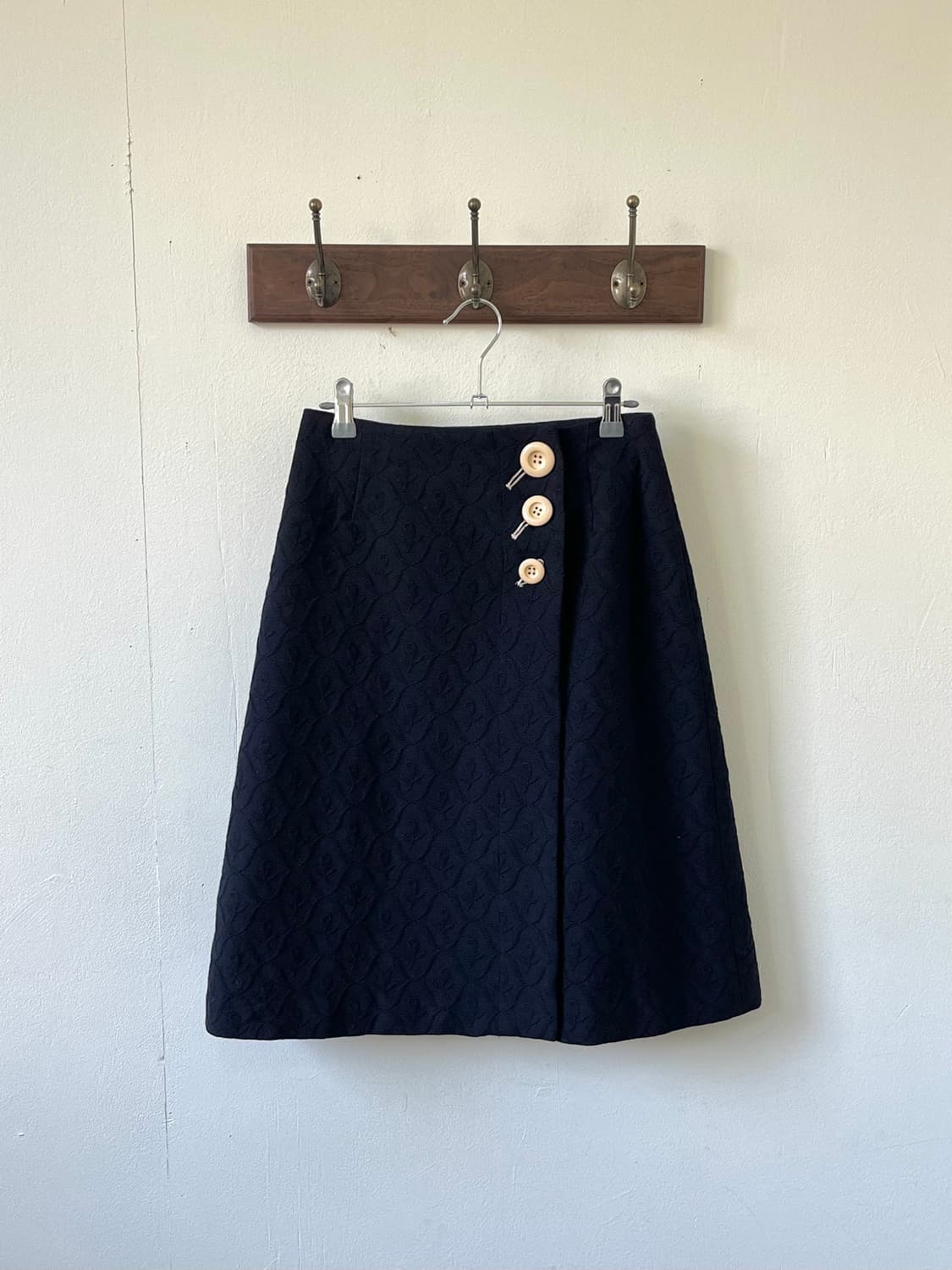 BRUNETTE 실루엣 플라워 랩 스커트 상품이미지1