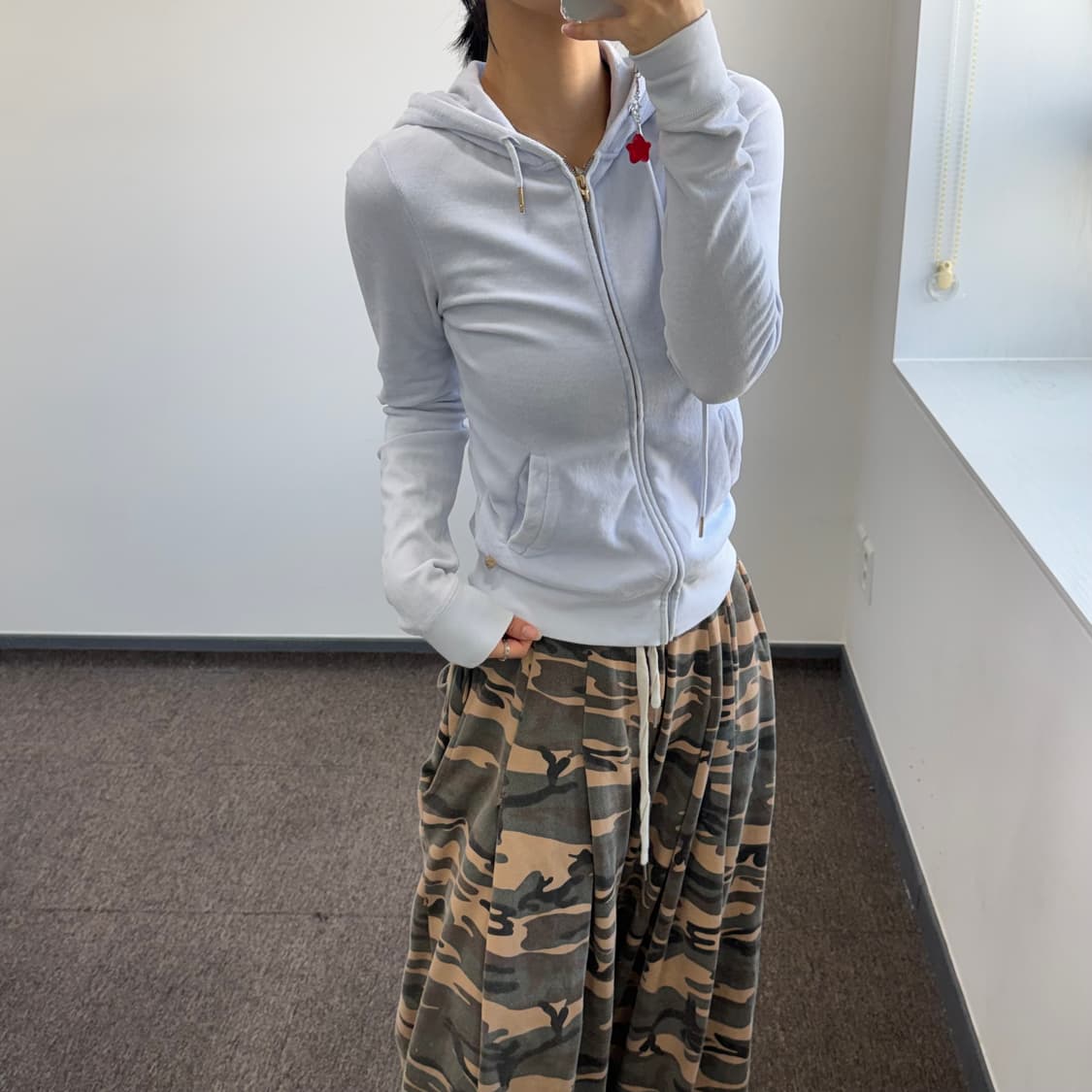 Juicy couture 쥬씨꾸뛰르 라이트 블루 벨벳 후드집업 상품이미지2