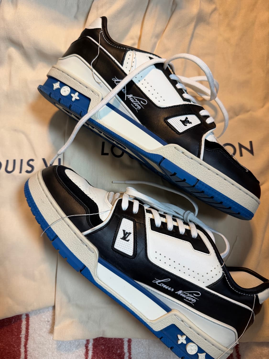 루이비통 LV 트레이너 프라그먼트 블루 6.5 상품이미지2