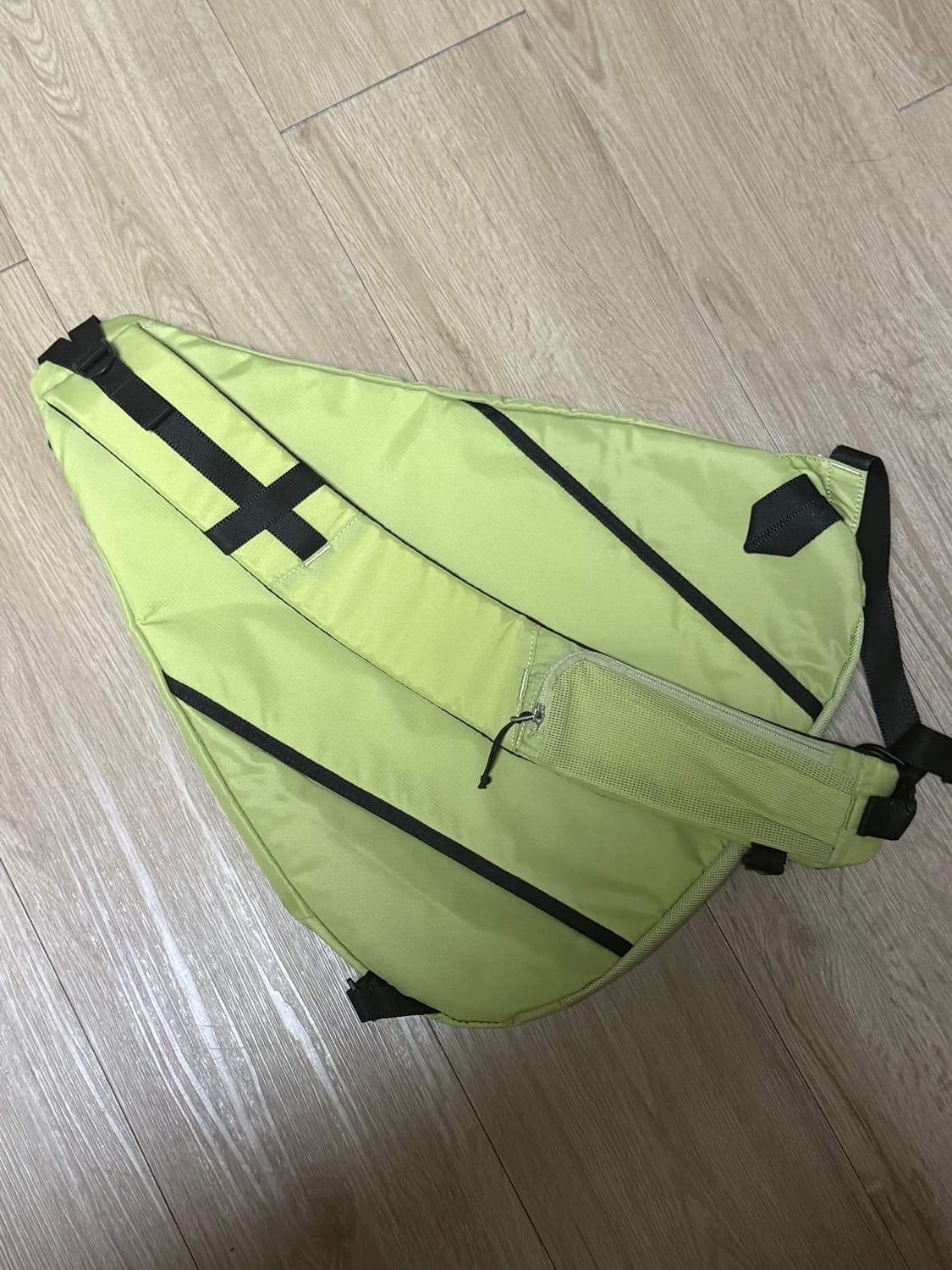 예스아이씨 컨투어 실링백 크로스백 상품이미지2