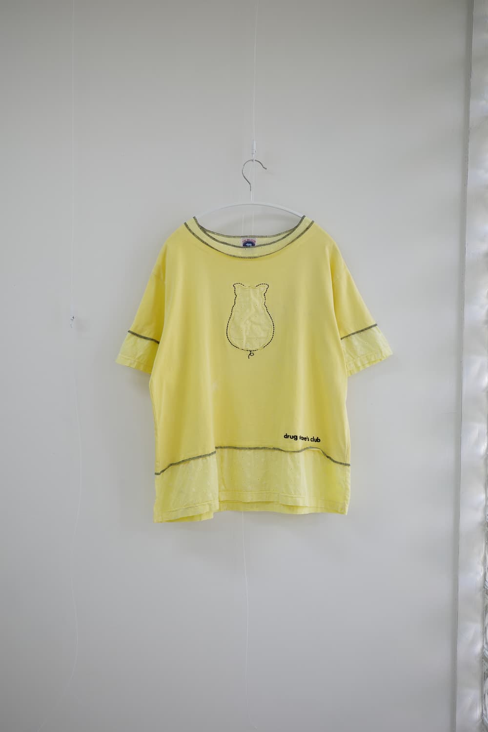 드럭스토어 DS club yellow pig t-shirt 상품이미지1