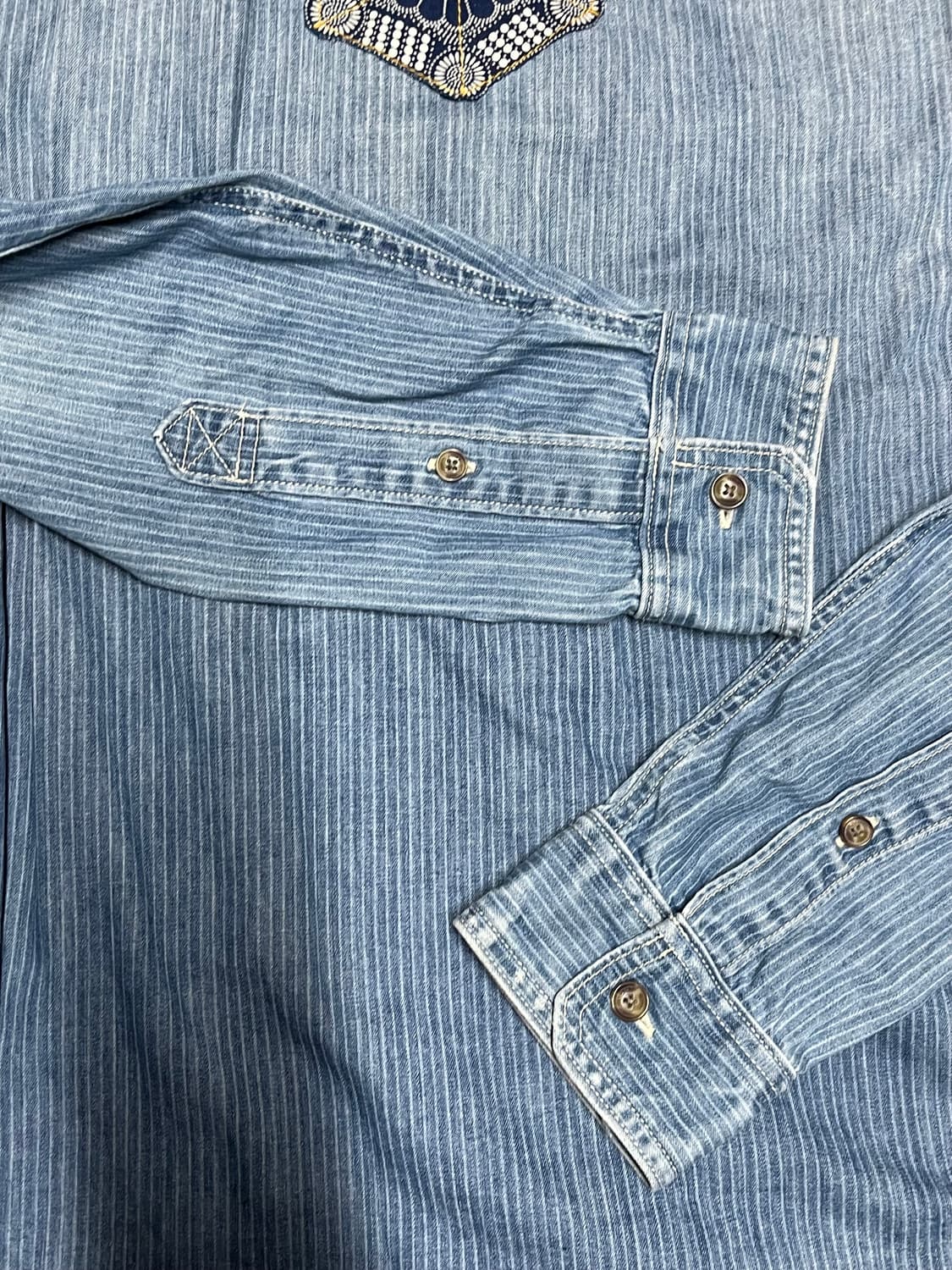 [L] Abercrombie sashiko denim shirt 상품이미지6