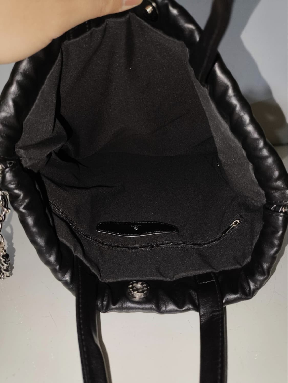 가죽 메탈체인 드로스트링 백팩 짐색 상품이미지6