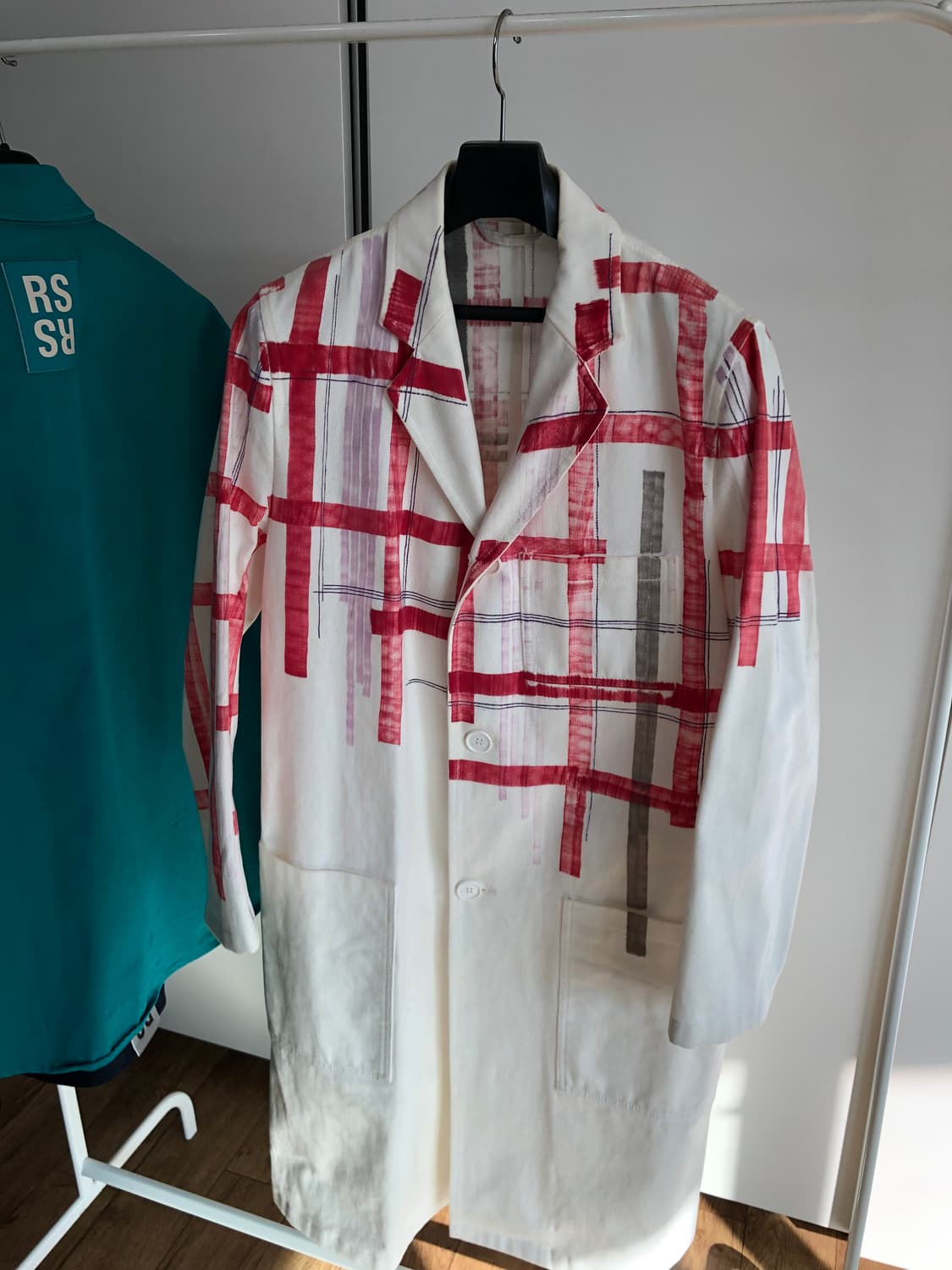 라프시몬스 핸드드로잉 랩코트 상품이미지3