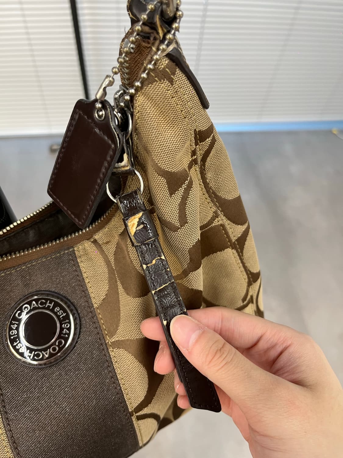 Coach Basic Hobo Bag 상품이미지7