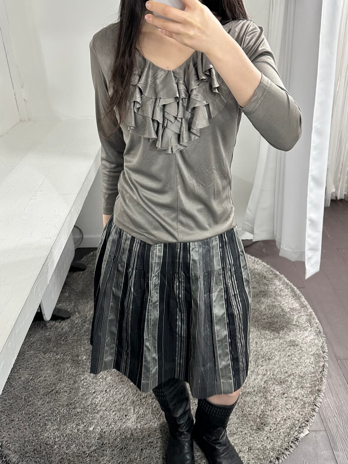 frill glossy top 상품이미지2