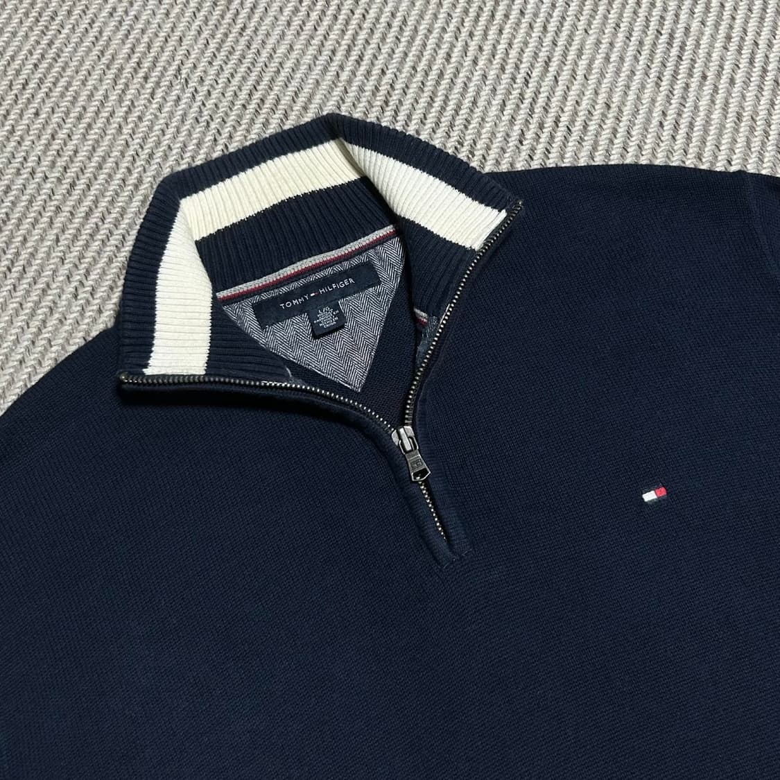 [L] Tommy 타미힐피거 네이비 반집업 코튼 니트 상품이미지3