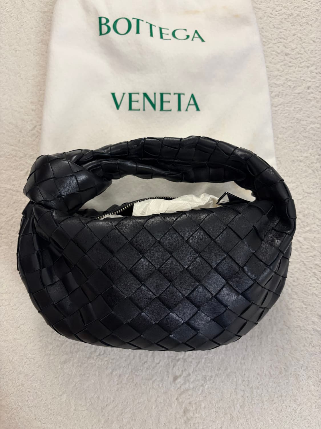 보테가 베네타 미니 조디 (블랙은장) 상품이미지3