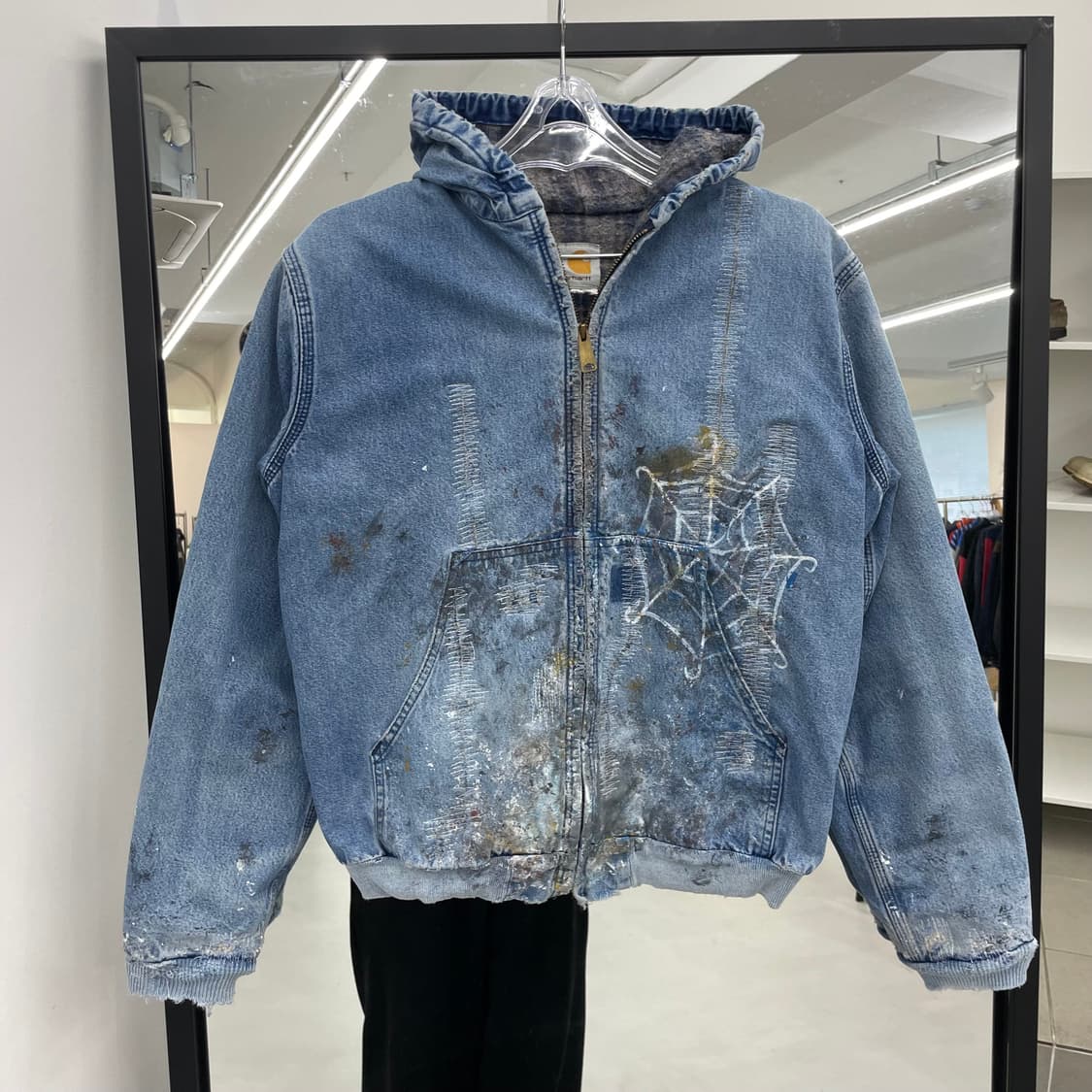 칼하트 OG 디스트레스드 데님 액티브 후드 워크자켓 상품이미지3