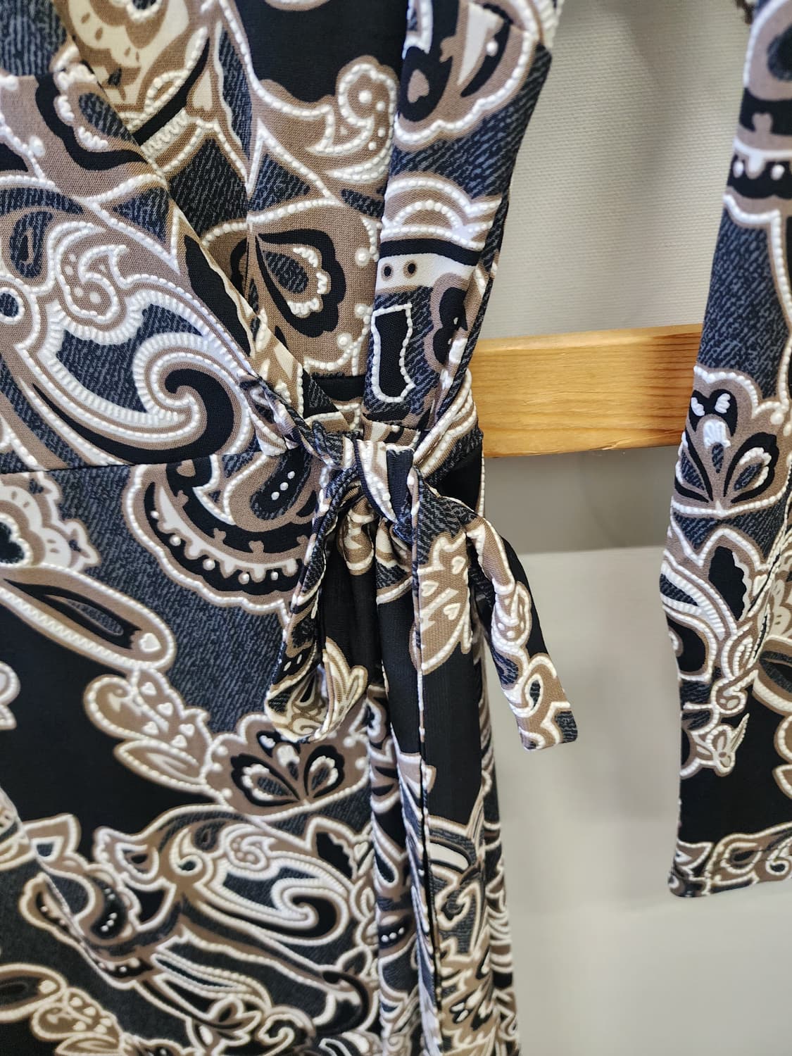 새상품 패턴 랩 롱 원피스 상품이미지4