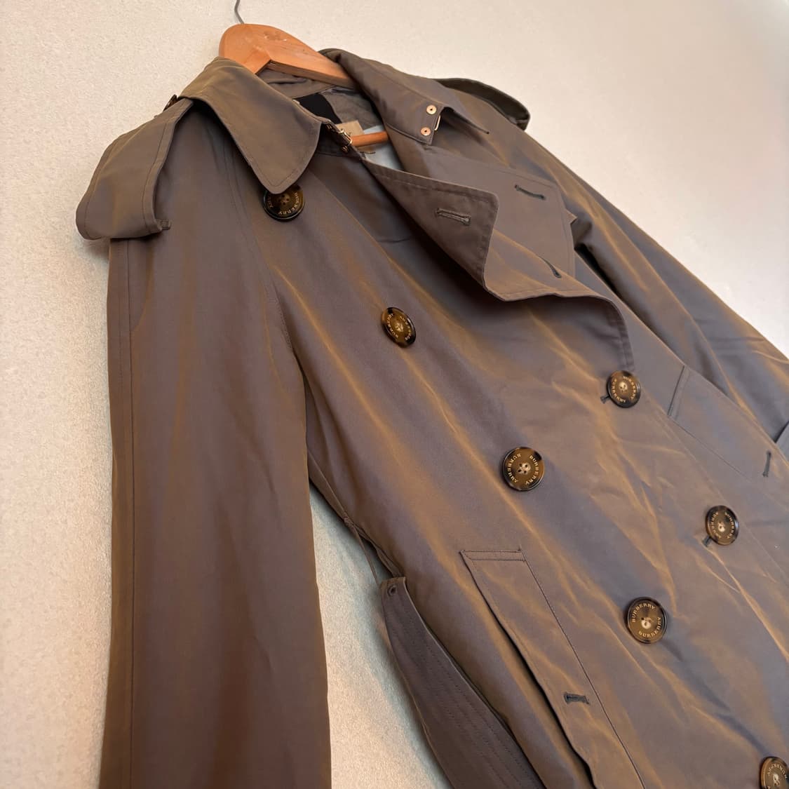 버버리 잉글랜드 켄싱턴 헤리티지 코트 트렌치 4 사이즈  상품이미지6