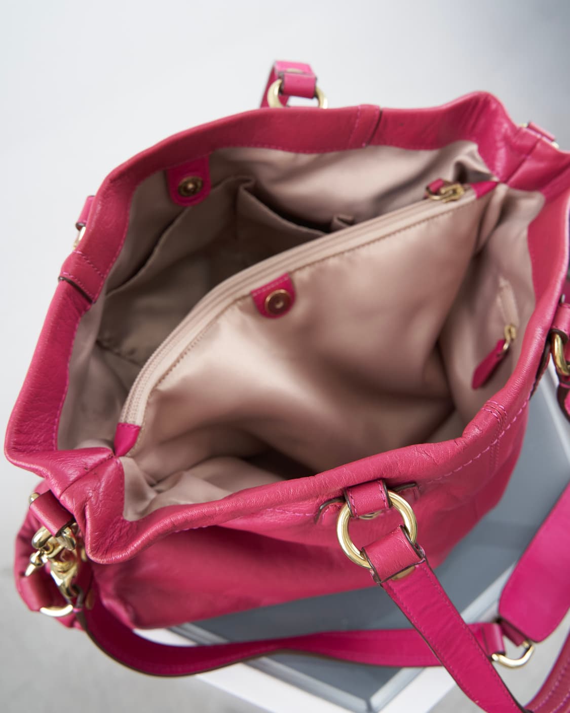 Coach 애쉴리 레더 핫핑크 숄더백 상품이미지6