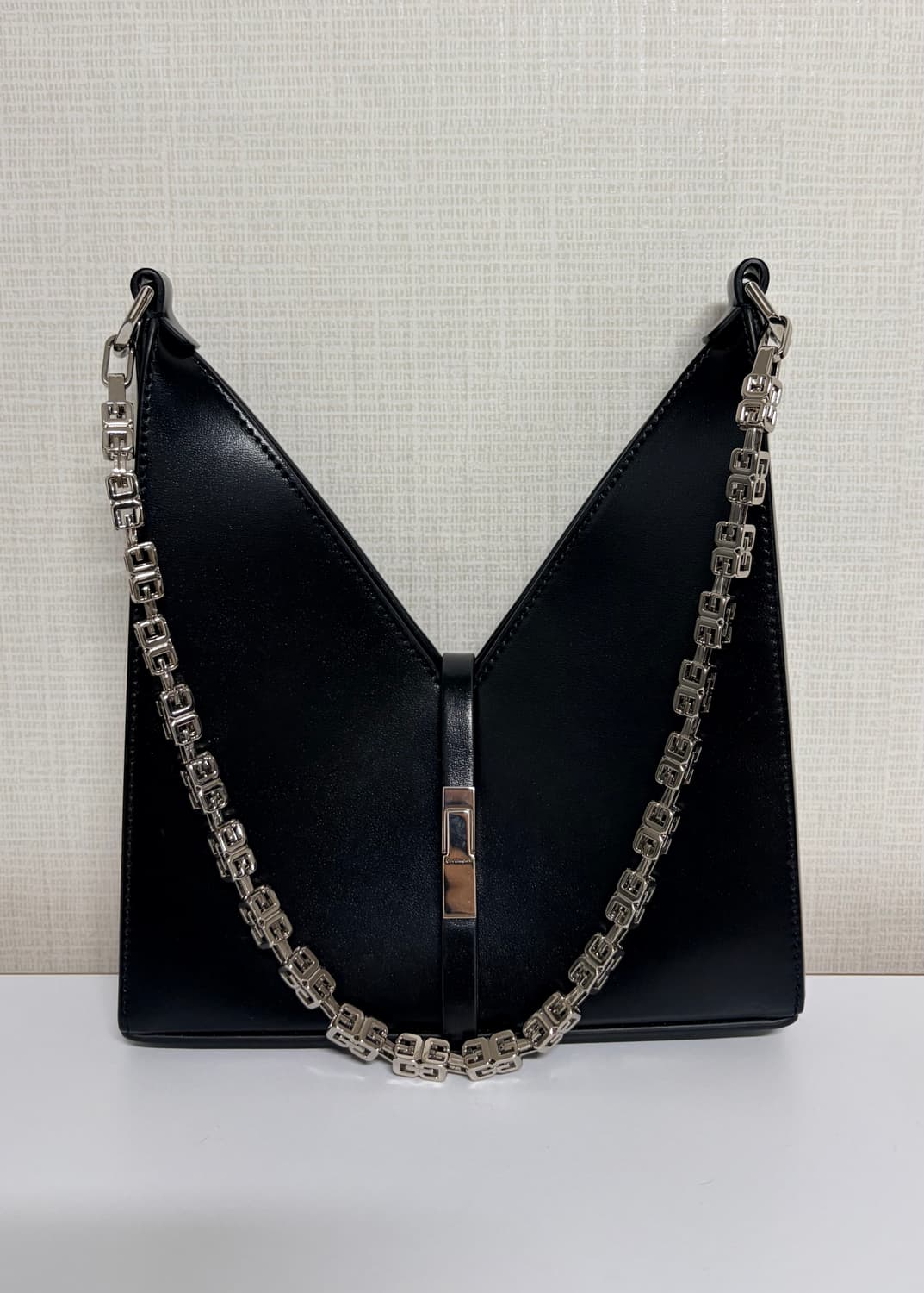 지방시 컷아웃 미니+정품 스트랩+파우치+쿠션 상품이미지2