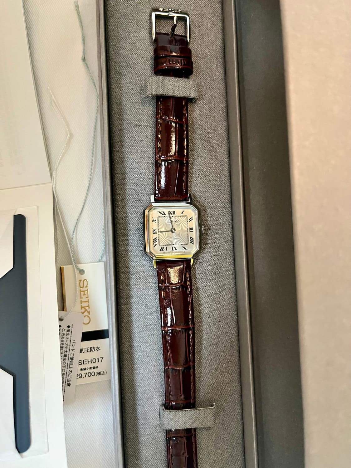 세이코 여성 가죽시계 나노유니버스 콜라보제품 상품이미지2
