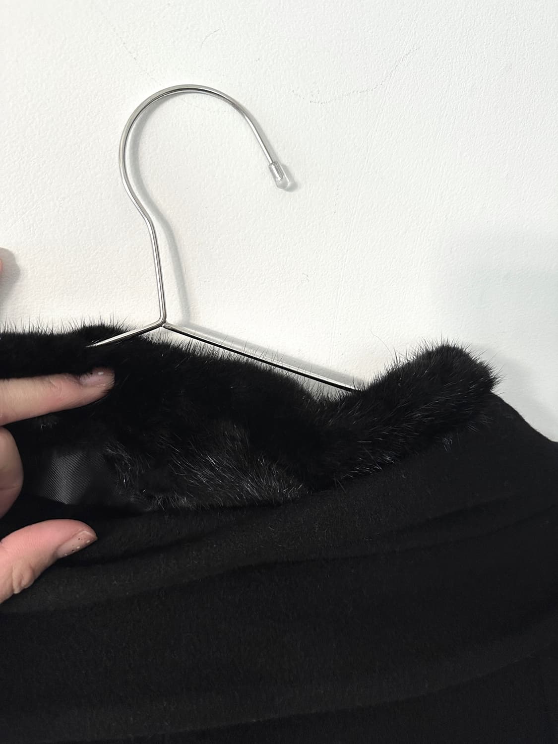 Round detail fur half coat / black 상품이미지4