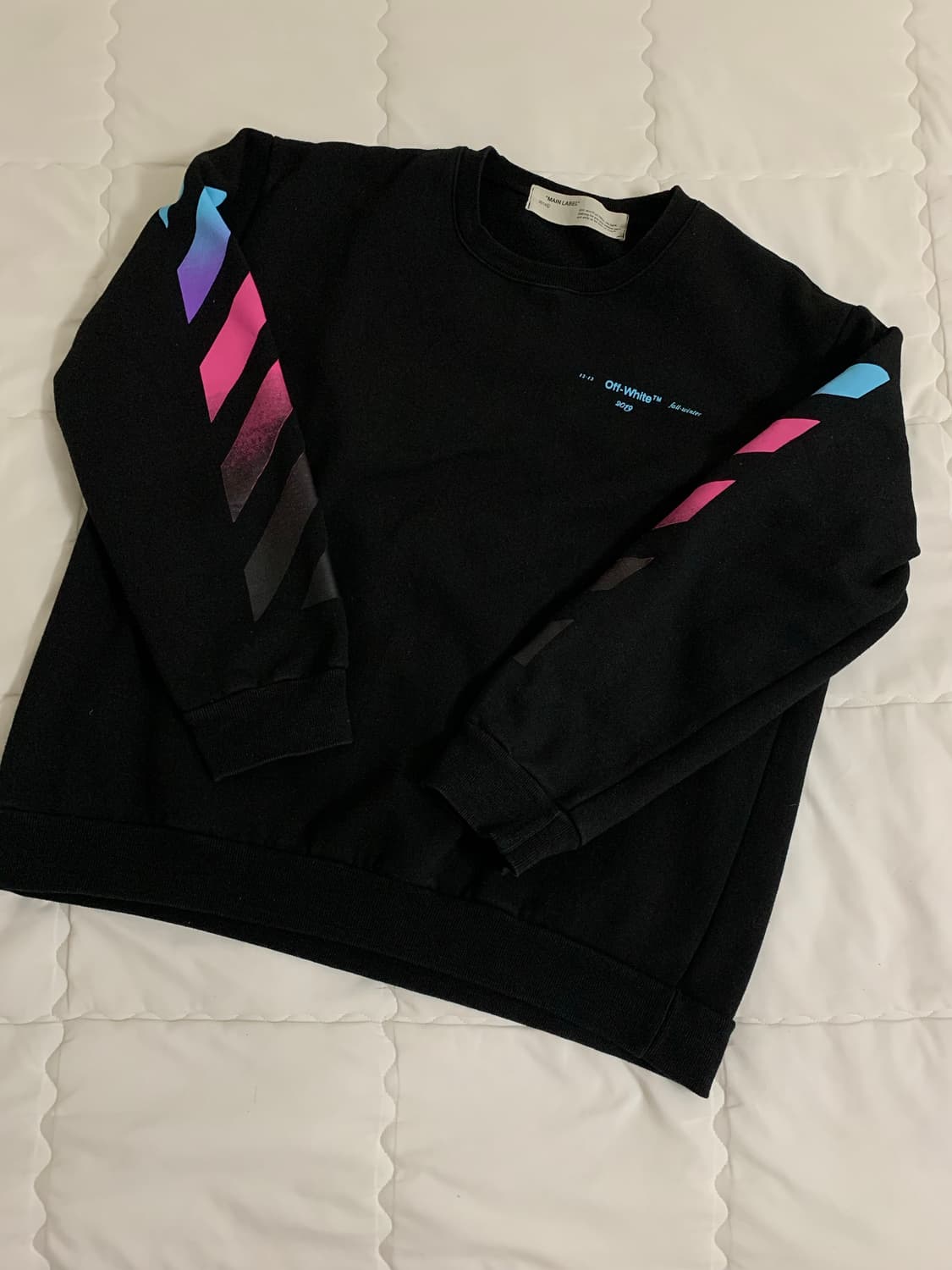 오프화이트 2019 맨투맨 상품이미지1