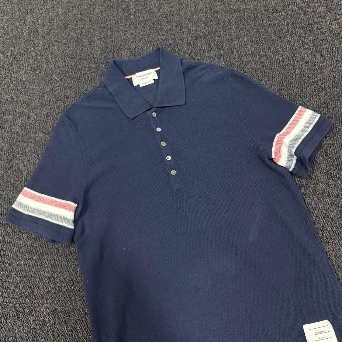 톰브라운 니트 카라 반팔티 상품이미지2