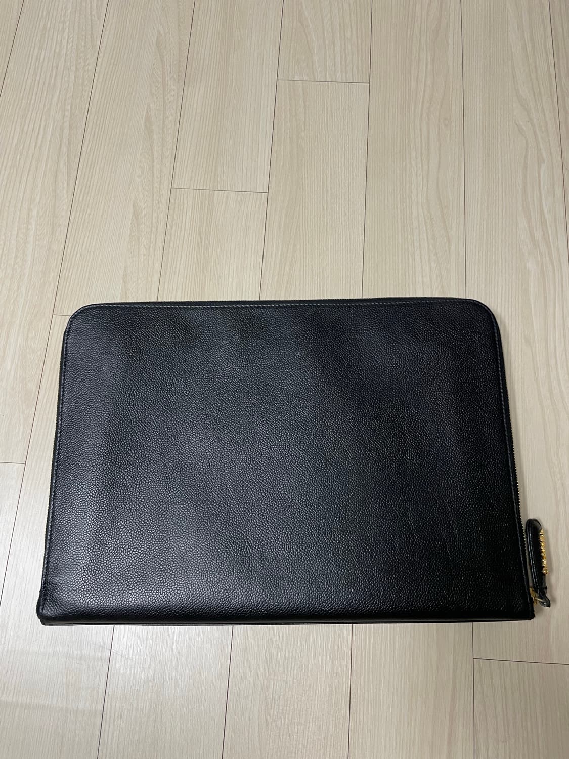 샤넬 CC 마크 캐비어 스킨 블랙 클러치 백 상품이미지3