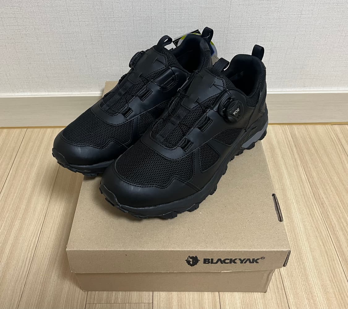 [새제품] [280] 블랙야크 고어텍스 보아다이얼 트레킹화 블랙 상품이미지2