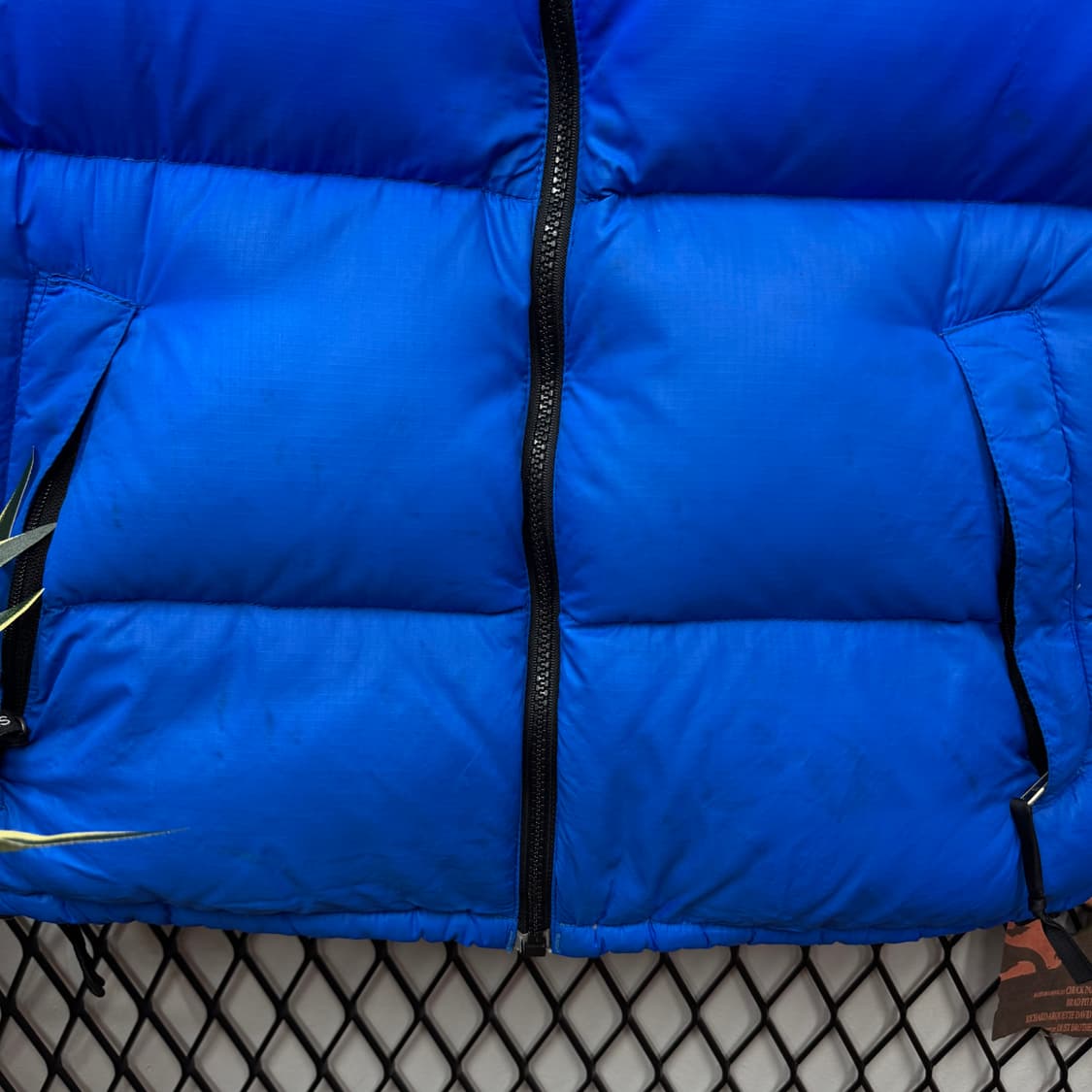 노스페이스 패딩 베스트 하이넥 투포켓 포인트 블루 블랙 배색 상품이미지8