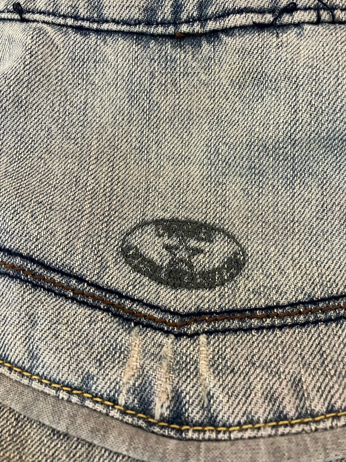 디젤 디스트레스트 바이커 데님자켓 상품이미지7